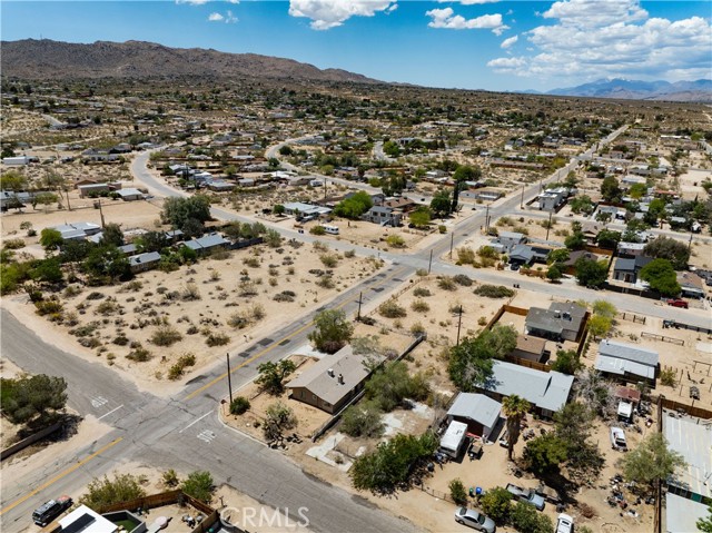62008 Mountain View Circle, Joshua Tree CA: https://media.crmls.org/medias/a99b6278-14bd-4925-b8d5-78d43e382a03.jpg