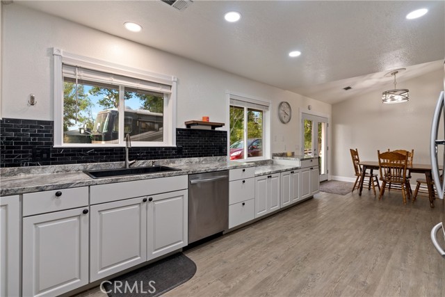 Detail Gallery Image 10 of 57 For 2245 Rancho Lomas Way, San Miguel,  CA 93451 - 3 Beds | 3 Baths