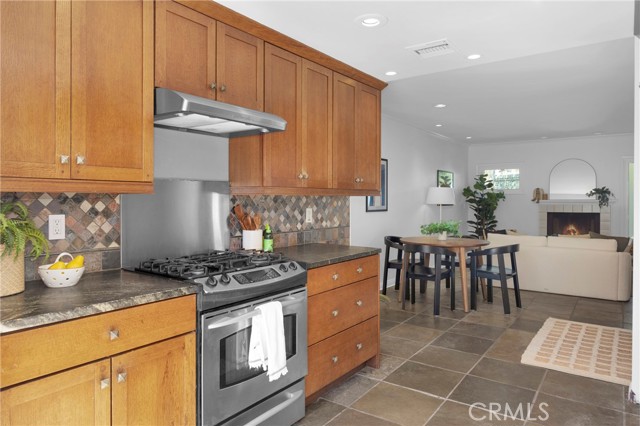 Detail Gallery Image 15 of 37 For 5792 Campo Walk, Long Beach,  CA 90803 - 2 Beds | 1 Baths