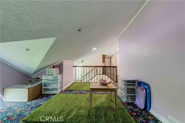 Detail Gallery Image 47 of 47 For 1901 W Pacific Ave, Burbank,  CA 91506 - 3 Beds | 3 Baths