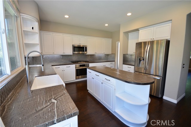 Detail Gallery Image 2 of 32 For 31485 Culbertson Ln, Temecula,  CA 92591 - 5 Beds | 3 Baths
