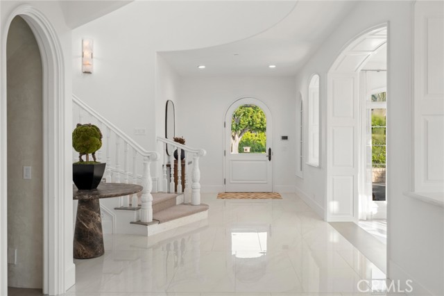 Detail Gallery Image 3 of 70 For 15 Shoreline, Newport Coast,  CA 92657 - 5 Beds | 4/1 Baths