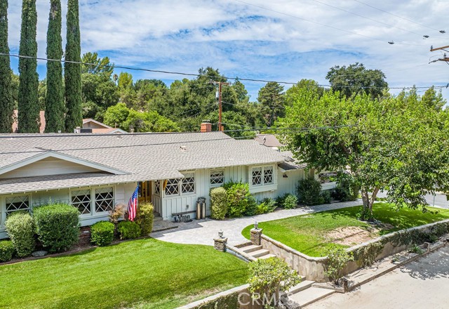 Detail Gallery Image 2 of 49 For 24143 Cross St, Newhall,  CA 91321 - 4 Beds | 2 Baths