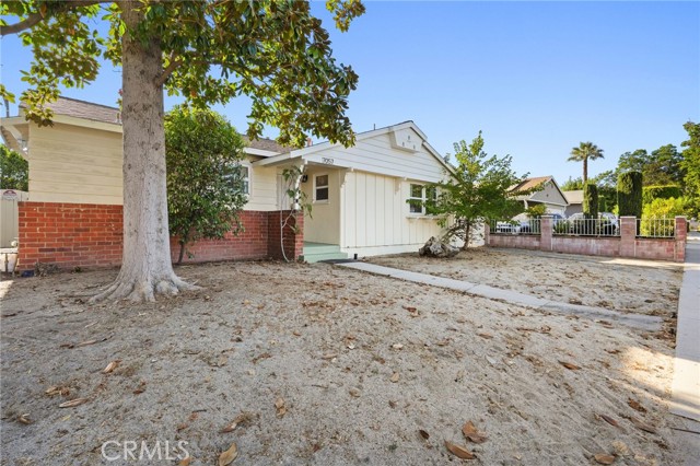 Detail Gallery Image 23 of 73 For 7057 Babcock Ave, North Hollywood,  CA 91605 - 3 Beds | 2 Baths