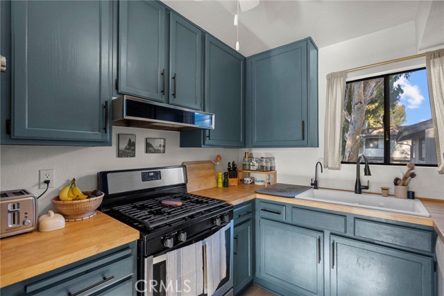 Detail Gallery Image 31 of 33 For 6475 Twin Circle Ln #3,  Simi Valley,  CA 93063 - 2 Beds | 2 Baths