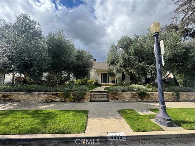 Detail Gallery Image 5 of 40 For 4455 California, Long Beach,  CA 90807 - 4 Beds | 3 Baths