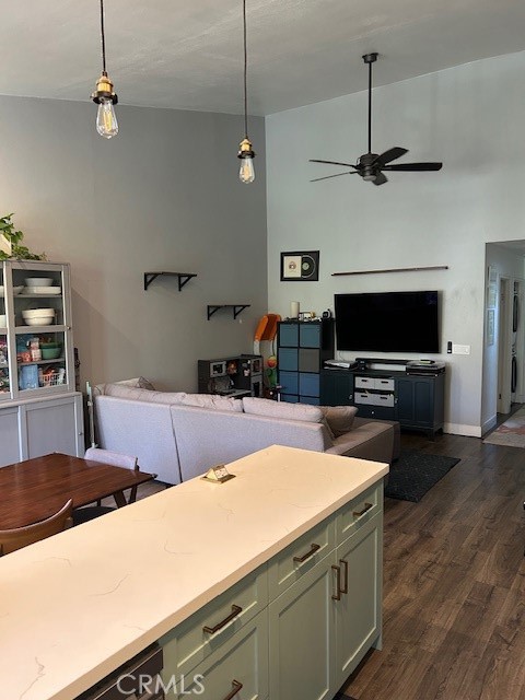 10591 Lakeside S Drive, Garden Grove CA: https://media.crmls.org/medias/a99e5b50-1813-4f32-b212-b5ee552d8bdb.jpg