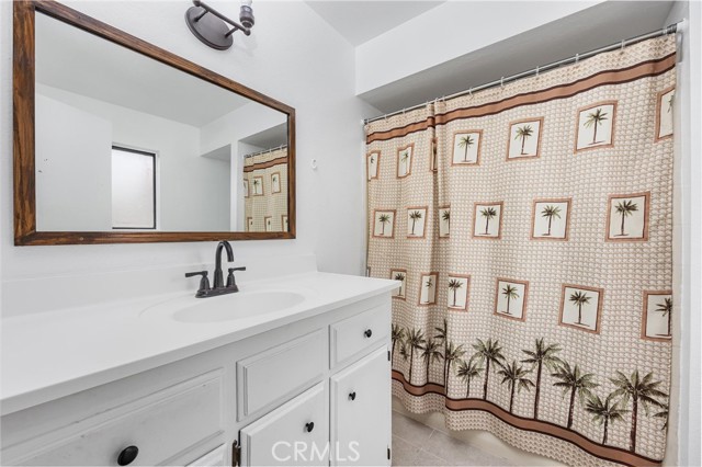 Detail Gallery Image 30 of 43 For 813 Orangewood, Bakersfield,  CA 93306 - 3 Beds | 2 Baths