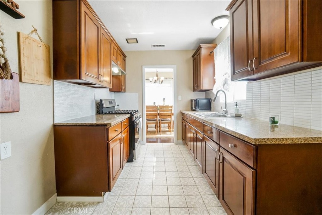MLS #DW25056670 image #6