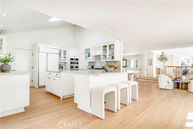 432 Holly Street, Laguna Beach CA: https://media.crmls.org/medias/a9a03d49-a5f8-4a65-9cc4-5f0cbc654b86.jpg