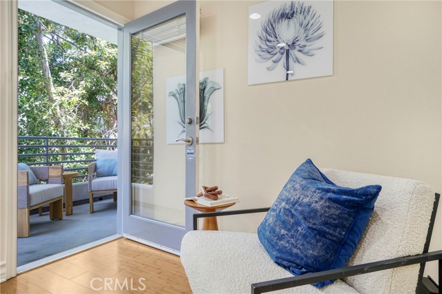 Detail Gallery Image 21 of 38 For 11923 Darlington Ave #302,  Los Angeles,  CA 90049 - 3 Beds | 3 Baths