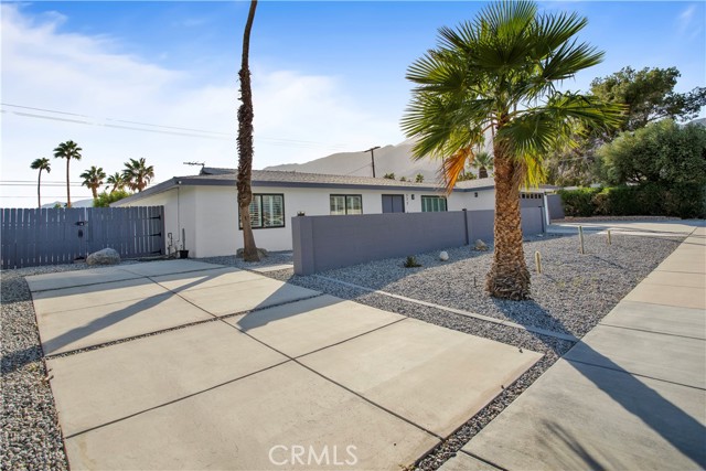Detail Gallery Image 2 of 41 For 373 E Simms Rd, Palm Springs,  CA 92262 - 3 Beds | 2 Baths