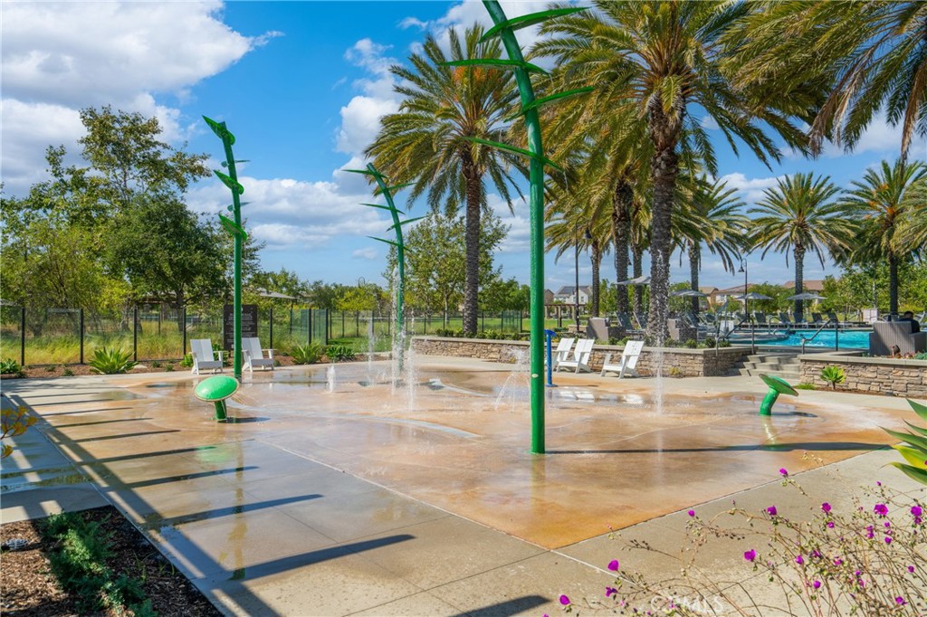 https://media.crmls.org/medias/a9a30077-f3a0-41e3-96b6-acacdbb10d02.jpg?preset=X-Large