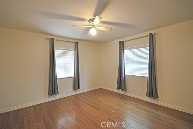 10622 Zelzah Avenue, Granada Hills CA: https://media.crmls.org/medias/a9a327f4-9bf6-42aa-9c04-8bcf120eb1db.jpg