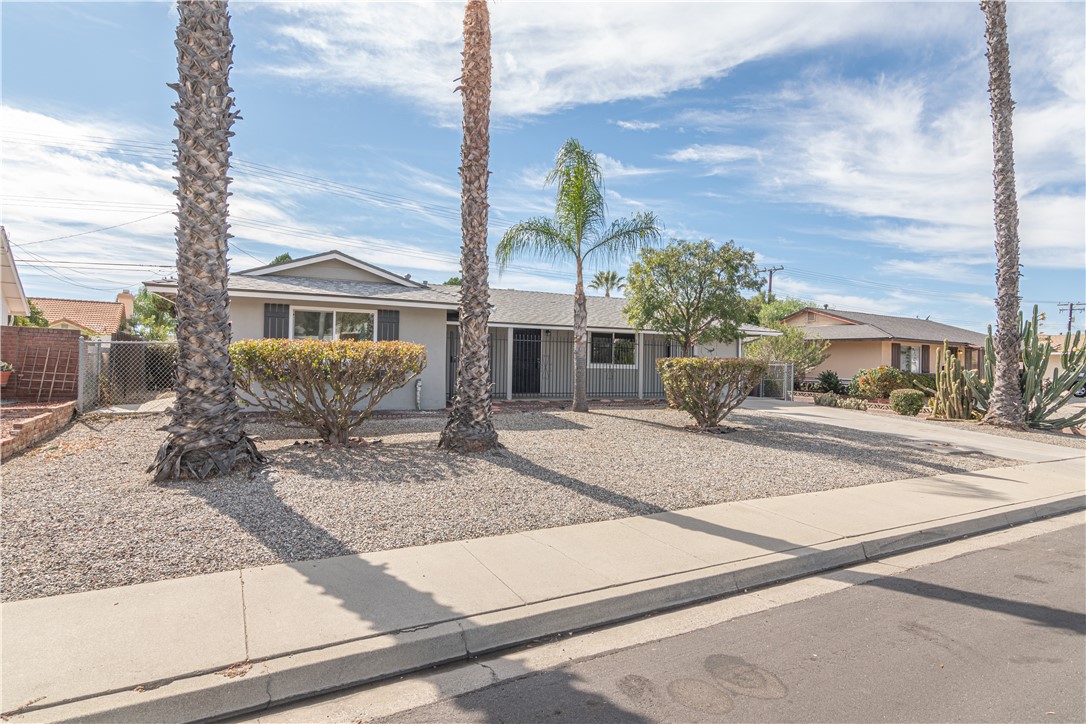 Detail Gallery Image 3 of 24 For 30097 Carmel Rd, Menifee,  CA 92586 - 2 Beds | 2 Baths