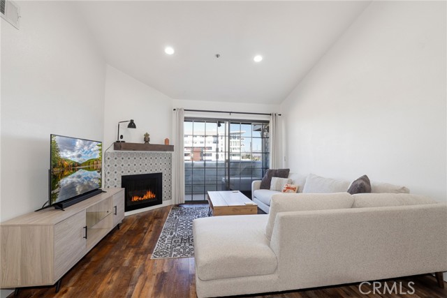6545 Reseda, 19 photo 6