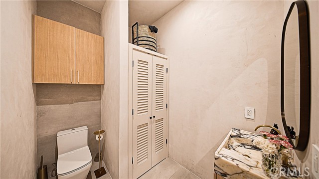 Detail Gallery Image 24 of 45 For 8840 Ashcroft Ave, West Hollywood,  CA 90048 - 3 Beds | 4 Baths