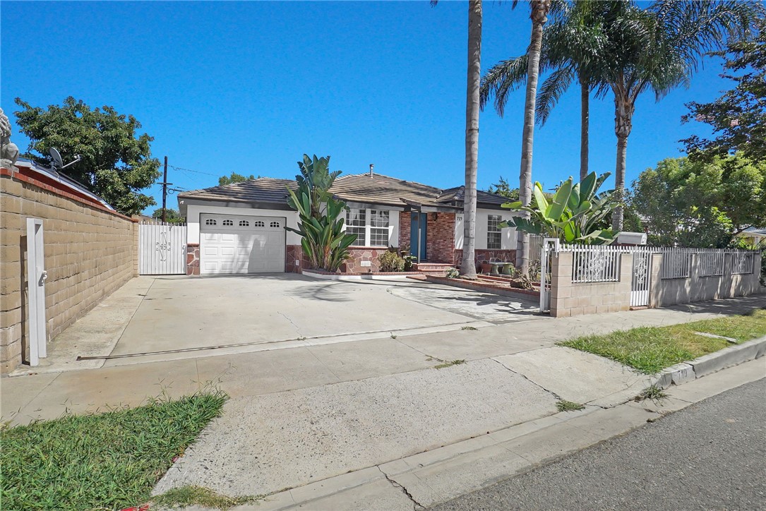 719 N Townsend St, Santa Ana, CA 92703