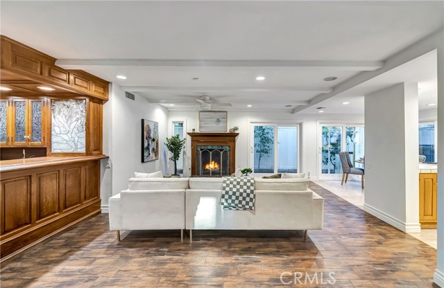 23216 Park Esperanza, Calabasas CA: https://media.crmls.org/medias/a9a6c024-1aa8-4c64-9624-8ea1f7339209.jpg
