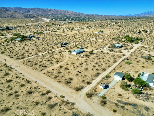 Detail Gallery Image 4 of 36 For 5773 Neptune Rd, Joshua Tree,  CA 92252 - 3 Beds | 2 Baths