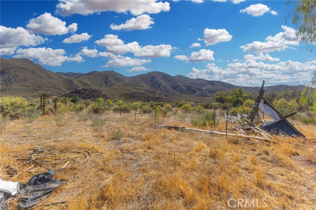 45479 Sheeps Foot Road, Aguanga CA: https://media.crmls.org/medias/a9a84364-0466-41aa-bd79-9c31ac2d0506.jpg