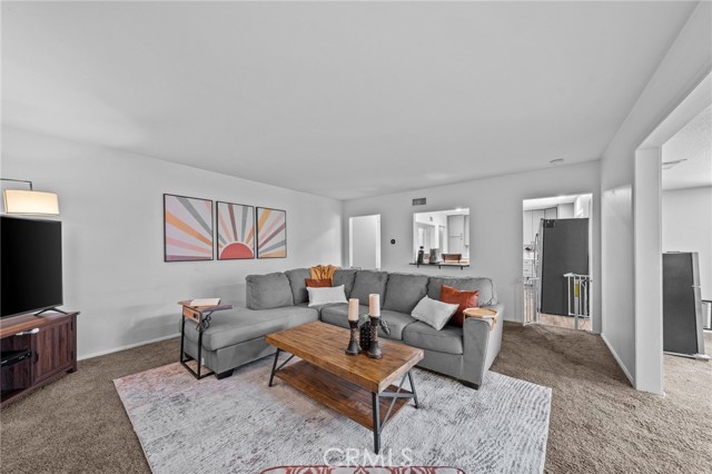 222 Phlox Avenue, Redlands CA: https://media.crmls.org/medias/a9a89892-ca6f-4cc9-8b50-b02890b1703e.jpg