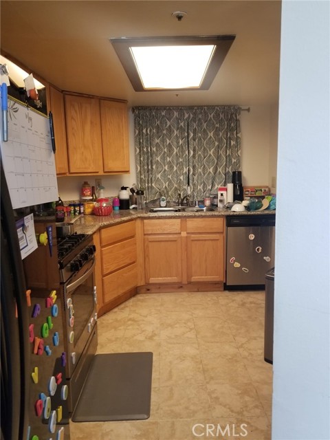 Detail Gallery Image 6 of 16 For 426 N Maryland Ave #103,  Glendale,  CA 91206 - 2 Beds | 2 Baths