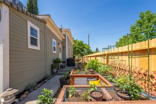 Detail Gallery Image 39 of 53 For 1158 Madison St, Red Bluff,  CA 96080 - 4 Beds | 3 Baths