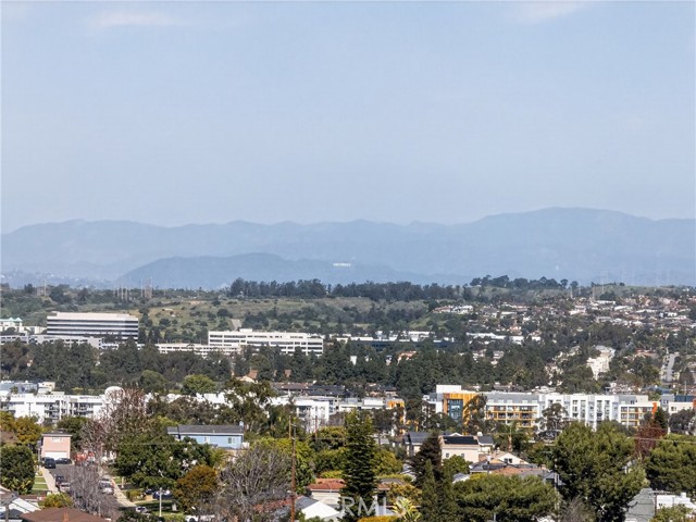 Detail Gallery Image 49 of 55 For 6133 W 83rd, Los Angeles,  CA 90045 - 3 Beds | 2 Baths