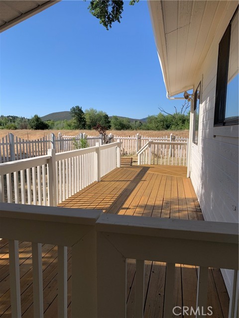 19779 Mountain Meadow S, Hidden Valley Lake CA: https://media.crmls.org/medias/a9aa4480-a5b8-4b5c-90e7-d037bdcf8ff6.jpg