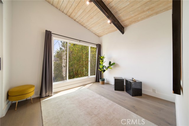 2522 Zorada Drive, Los Angeles CA: https://media.crmls.org/medias/a9aa74c4-09d0-4472-aa35-48876be86093.jpg