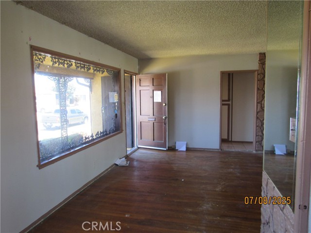 Detail Gallery Image 17 of 30 For 1410 West Stockwell, Compton,  CA 90222 - 5 Beds | 2 Baths