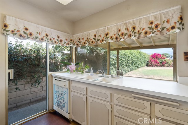 Detail Gallery Image 12 of 30 For 1127 W Brookport St, Covina,  CA 91722 - 4 Beds | 2 Baths