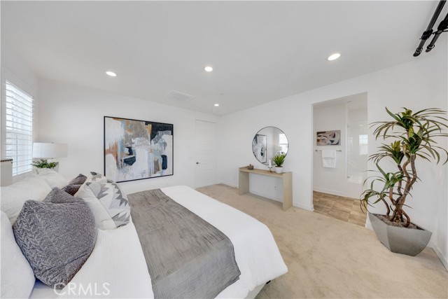 Detail Gallery Image 44 of 72 For 251 Tank, Irvine,  CA 92618 - 4 Beds | 3/1 Baths
