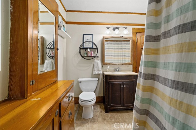 Detail Gallery Image 9 of 13 For 110 N Vista Bonita Ave, Glendora,  CA 91741 - 3 Beds | 2 Baths