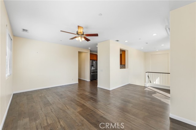 Detail Gallery Image 18 of 28 For 27968 Avalon, Canyon Country,  CA 91351 - 2 Beds | 2 Baths