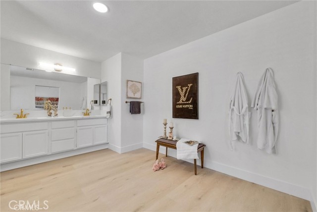 13812 Hollywood Avenue, Eastvale CA: https://media.crmls.org/medias/a9ae0cd7-cf8a-4693-802d-578e43d334c2.jpg