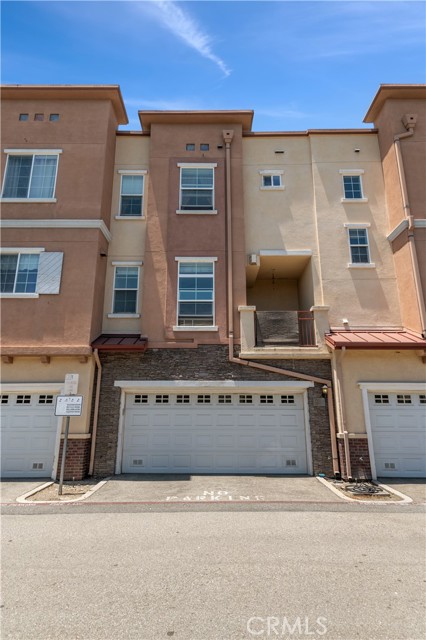 Detail Gallery Image 4 of 22 For 13637 Foster Ave #5,  Baldwin Park,  CA 91706 - 3 Beds | 3/1 Baths