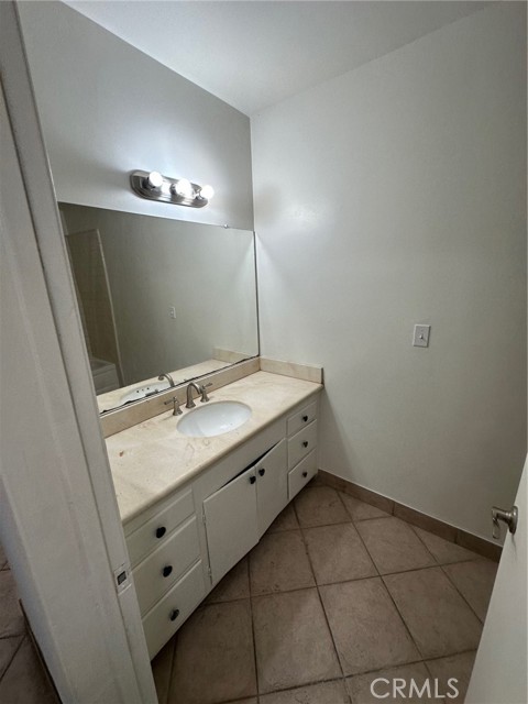 Detail Gallery Image 13 of 24 For 2138 E Almont St a,  Anaheim,  CA 92806 - 3 Beds | 2 Baths