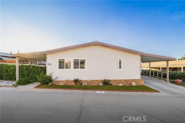 Detail Gallery Image 1 of 27 For 1030 E Avenue S #186,  Palmdale,  CA 93550 - 4 Beds | 2 Baths