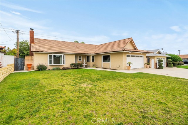 Detail Gallery Image 4 of 33 For 6329 Fillmore Ave, Rialto,  CA 92377 - 4 Beds | 2 Baths