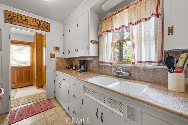 Detail Gallery Image 11 of 27 For 39161 Buckthorn, Big Bear Lake,  CA 92315 - 3 Beds | 2 Baths