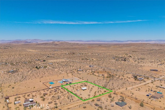 58382 Sunny Sands Drive, Yucca Valley CA: https://media.crmls.org/medias/a9aeebb2-b073-4600-88fd-4d2a77b1af4d.jpg