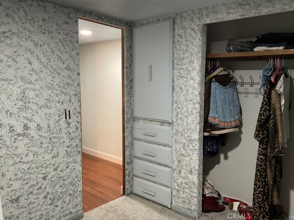 https://media.crmls.org/medias/a9af1440-d207-42e3-ae9d-ab4a95f0640b.jpg?preset=X-Large