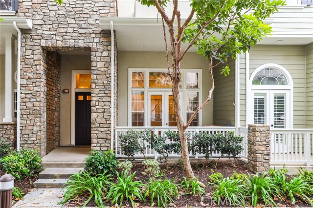 6281 Pacific Pointe Drive, Huntington Beach CA: https://media.crmls.org/medias/a9afcf70-e0c9-450a-b058-3f283e94b2e5.jpg