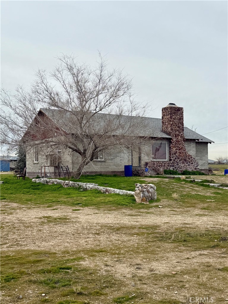 https://media.crmls.org/medias/a9afe18f-0731-4efe-b4a1-e14f7a9c82b3.jpg?preset=X-Large