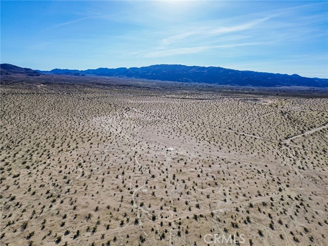 Detail Gallery Image 8 of 37 For 76100 2 Mile Rd, Twentynine Palms,  CA 92277 - – Beds | – Baths