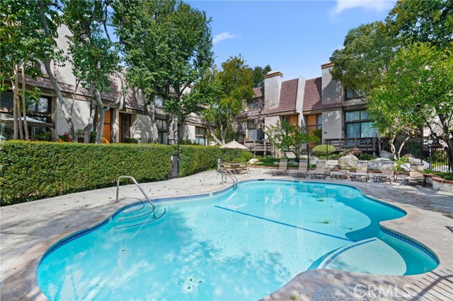 9000 Vanalden Avenue, Northridge CA: https://media.crmls.org/medias/a9b0313d-c953-495f-b130-a0a212fcbc04.jpg