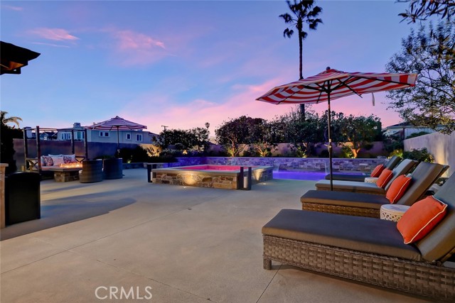 1833 8th Street, Manhattan Beach CA: https://media.crmls.org/medias/a9b07a22-9031-4d2f-b2ca-6083c3ce0e34.jpg