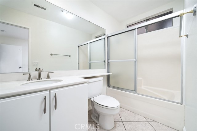 11500 Winery Drive, Fontana CA: https://media.crmls.org/medias/a9b1ba09-48bb-40aa-8670-bde3ced94c3f.jpg